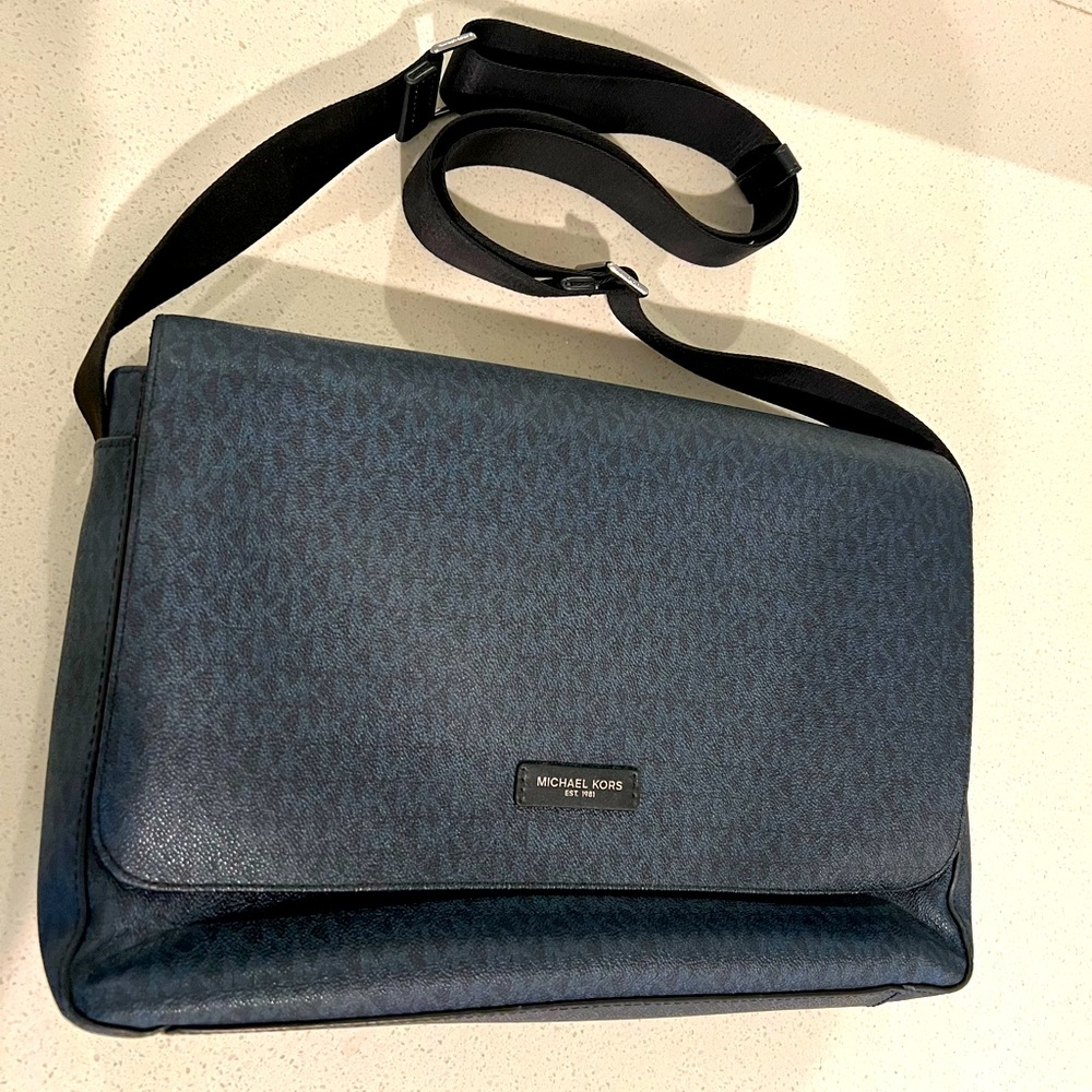 Michael Kors messenger bag